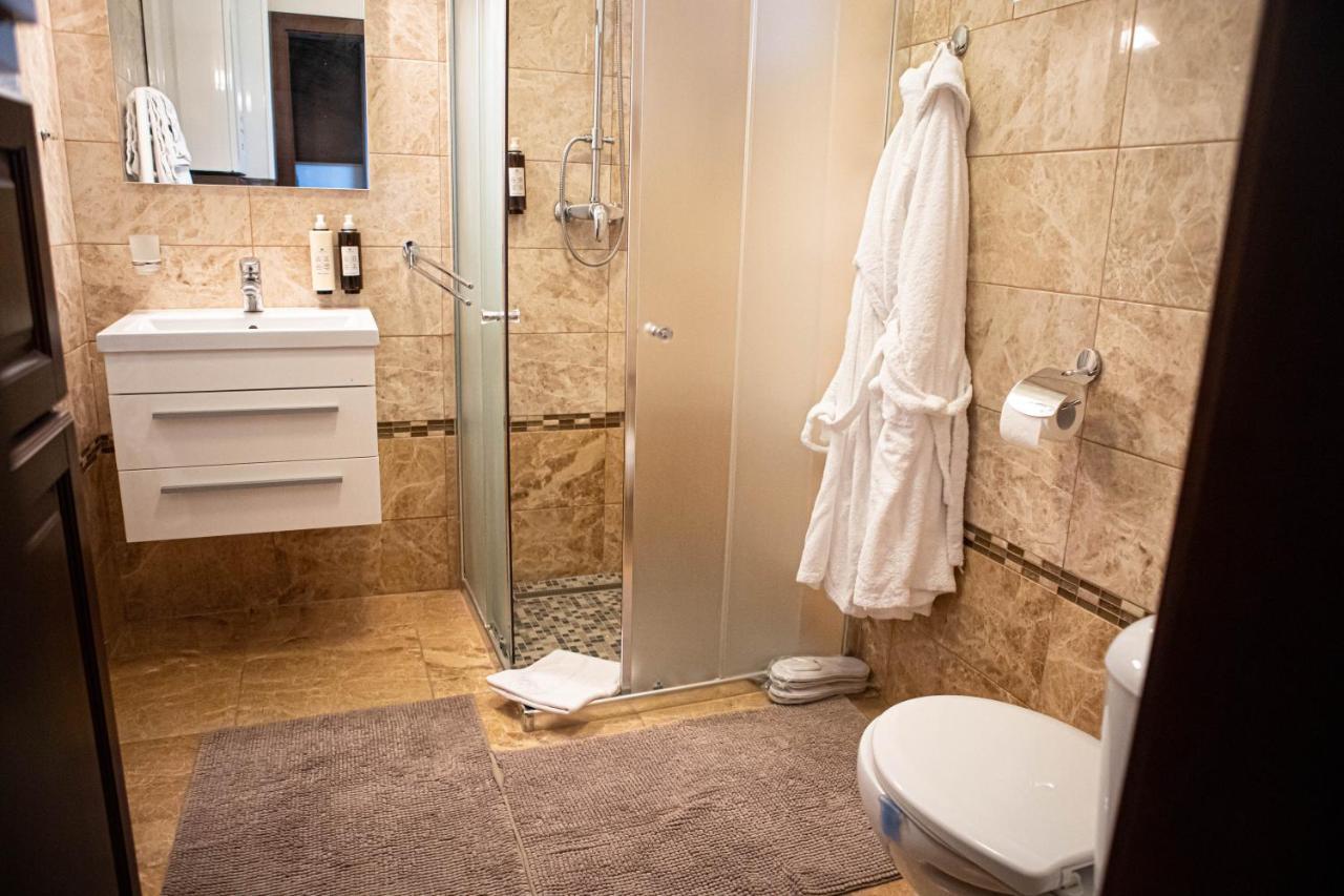 Kalvin Restaurant & Pension Rastislavice Екстер'єр фото