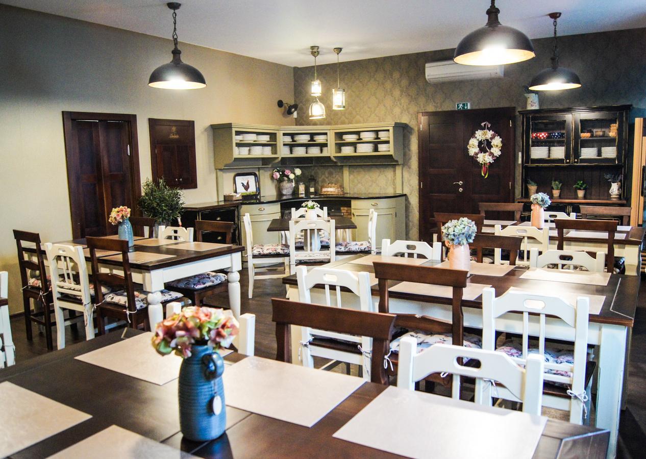 Kalvin Restaurant & Pension Rastislavice Екстер'єр фото
