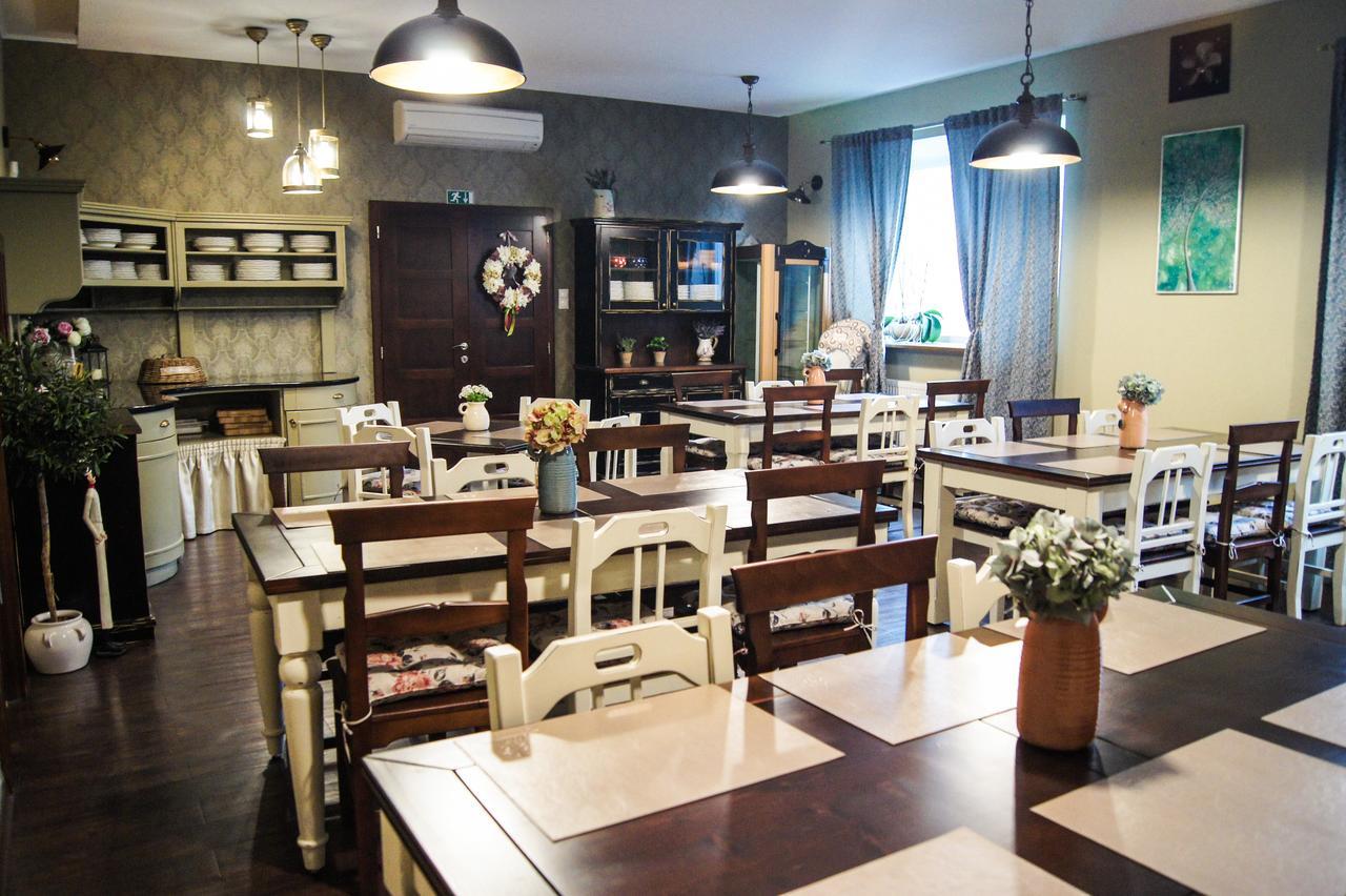 Kalvin Restaurant & Pension Rastislavice Екстер'єр фото