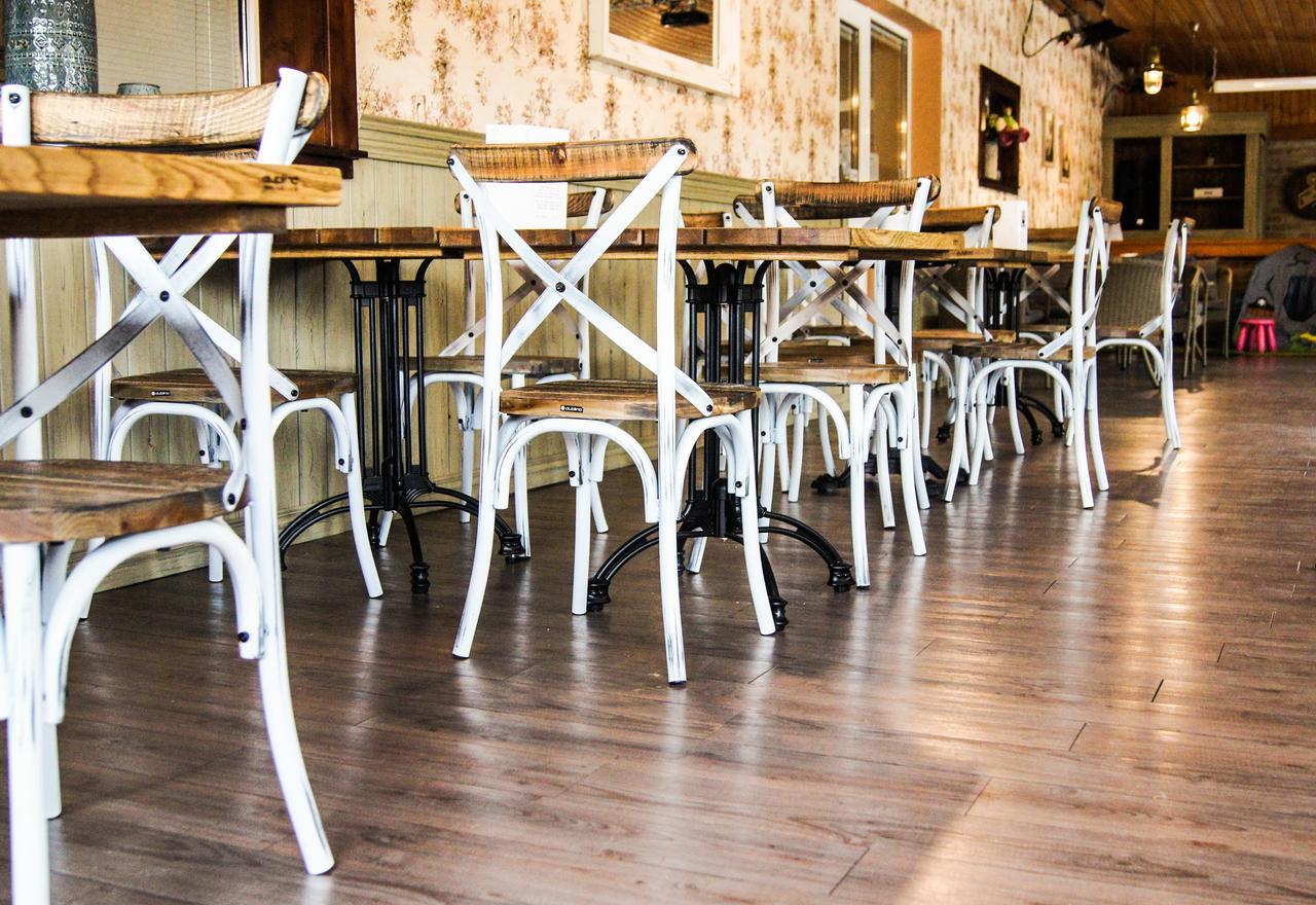 Kalvin Restaurant & Pension Rastislavice Екстер'єр фото