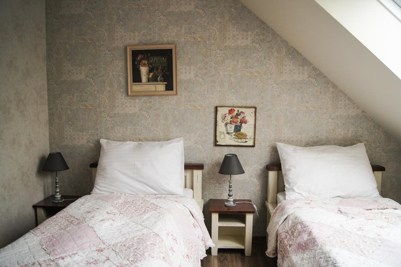 Kalvin Restaurant & Pension Rastislavice Екстер'єр фото