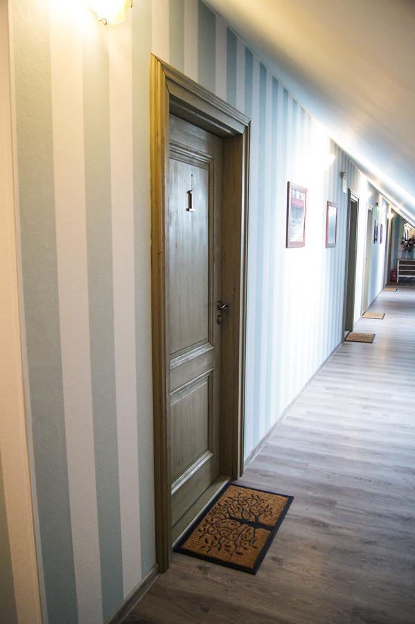 Kalvin Restaurant & Pension Rastislavice Екстер'єр фото